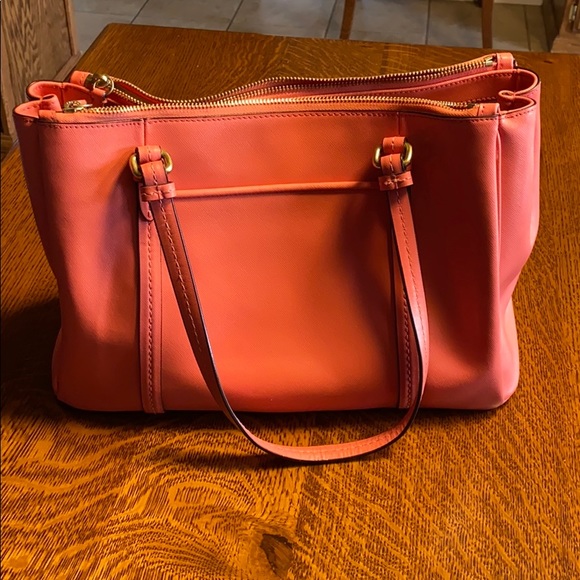 Beautiful used Coach purse! - Picture 2 of 7